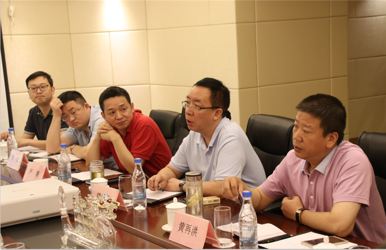 中铁八局现代物流公司董事长熊渝中莅临集团进行业务交流