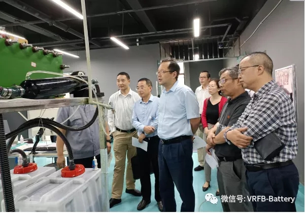 四川能投考察中甫新能源全钒液流电池项目