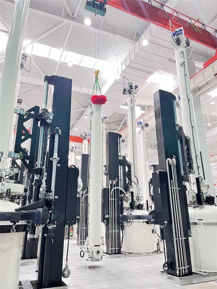 tcl中环光伏晶体六期工厂二模块单晶炉全部立装完成